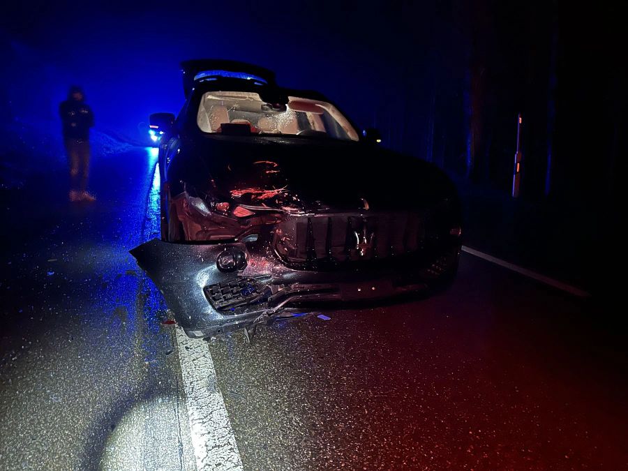 An den Fahrzeugen entstand ein massiver Sachschaden.