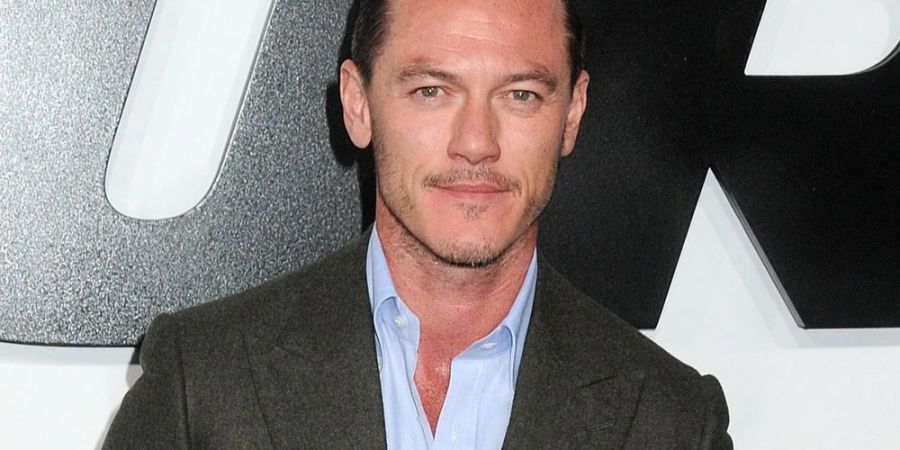 Luke Evans ist derzeit glücklich vergeben.