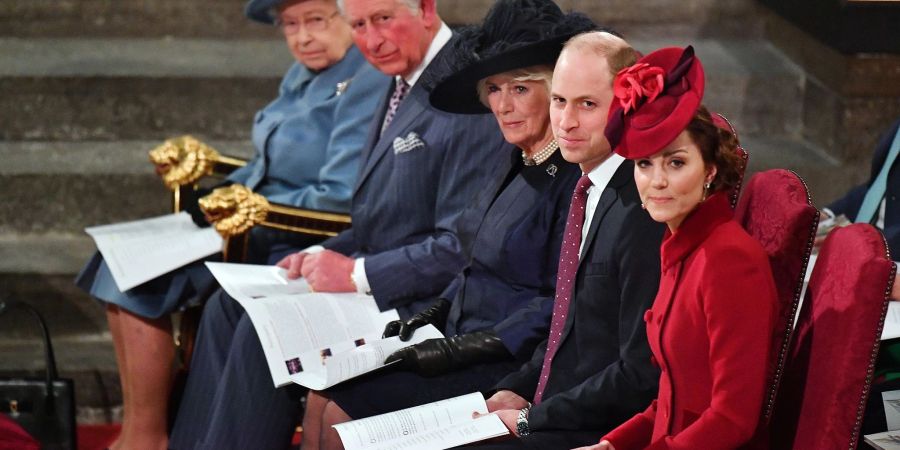 Die britischen Royals beim Gottesdienst in der Londoner Westminster Abbey.