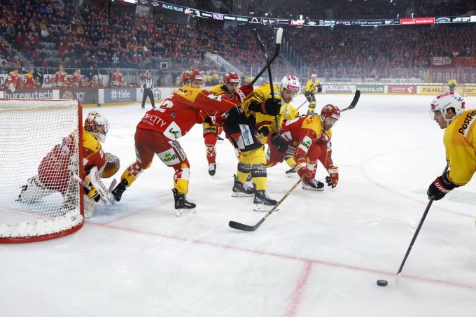 Das Spiel zwischen Biel und dem SCB ist hart umkämpft. SCB