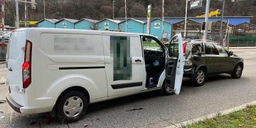 Oensingen: Auffahrkollision führt zu Verkehrsbehinderungen
