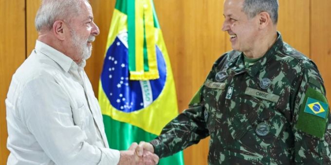 Nach Unruhen - Brasiliens Präsident Lula entlässt den Armee-Chef