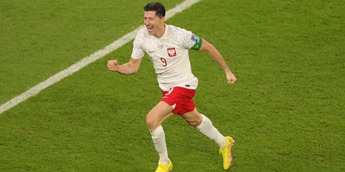 Lewandowski feiert sein erstes WM-Tor. Lewandowski