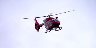 Sundlauenen BE - Motorradfahrer prallt in Mauer – schwer verletzt