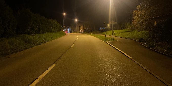 In Ueken AG ist ein Lenker nach einer Streifkollision geflüchtet. Ueken ag