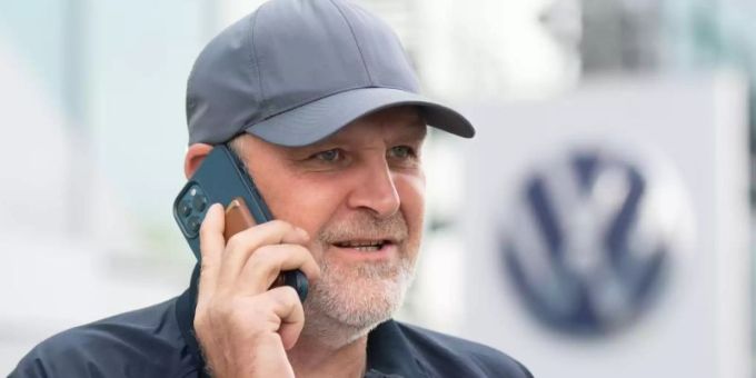 Manager Jörg Schmadtke sieht den VfL Wolfsburg nach Ablauf der Transferperiode gut aufgestellt. Foto: Julian Stratenschulte/dpa Manager Jörg Schmadtke sieht den VfL Wolfsburg nach Ablauf der Transferperiode gut aufgestellt. Foto: Julian Stratenschulte/dpa