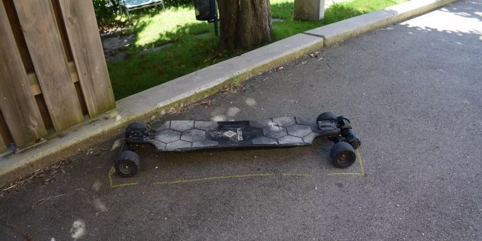 In Waldstatt ist es zu einem Auffahrunfall mit einem E-Skateboard gekommen.