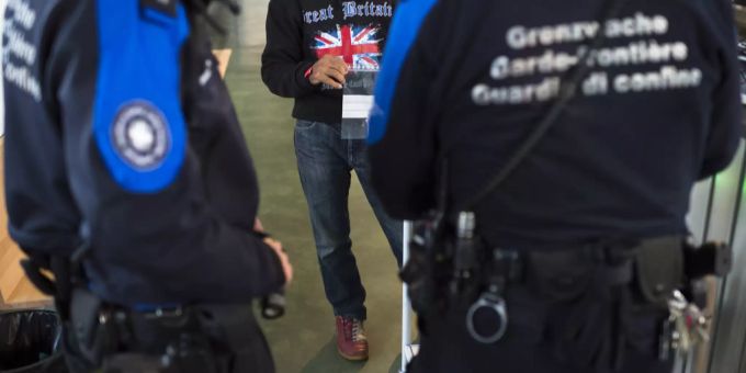 Der 21-jährige PW-Lenker wird sich vor der Staatsanwaltschaft des Kantons Uri verantworten müssen.