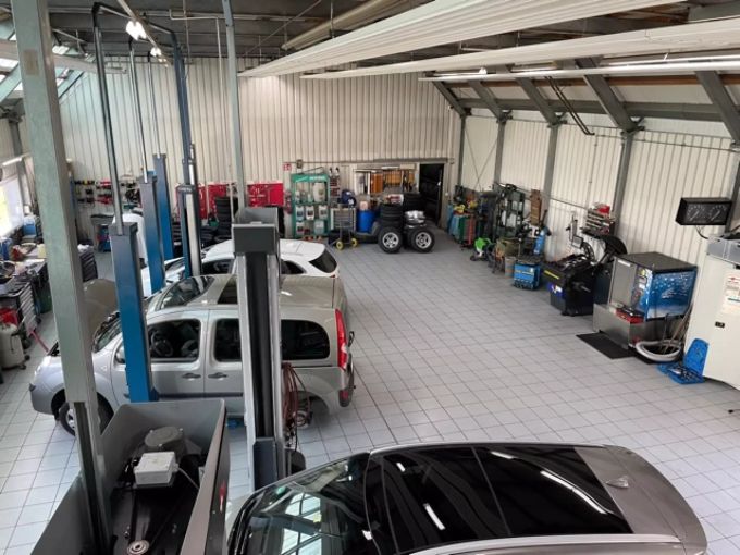 Ein Einblick in die Werkstatt. Garage Fernandez AG