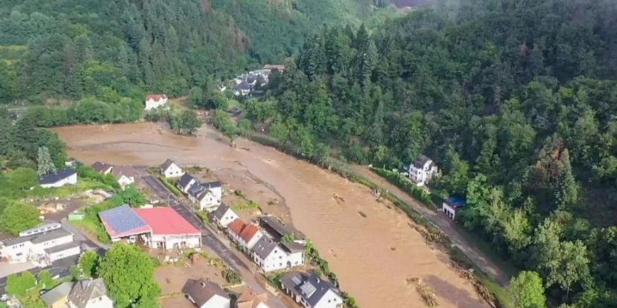 Der Eifel-Ort Schuld ist durch das Hochwasser besonders stark betroffen. Foto: Christoph Reichwein/TNN/dpa