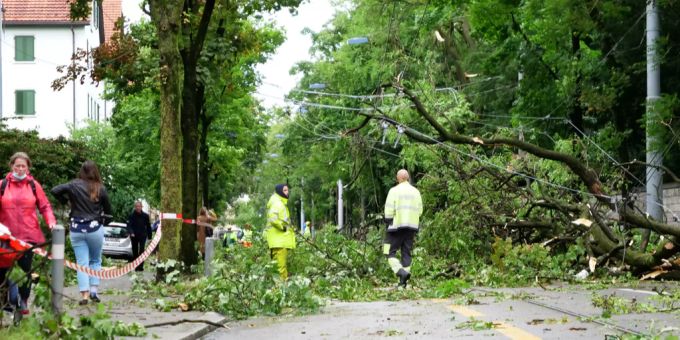 Mega-Unwetter - Aufräumarbeiten in Zürich dauern wohl bis im Herbst