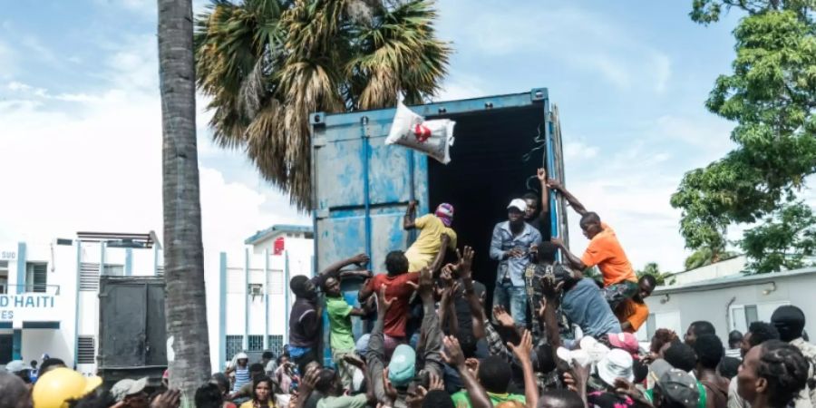 Verteilung von Hilfsgütern in Haiti