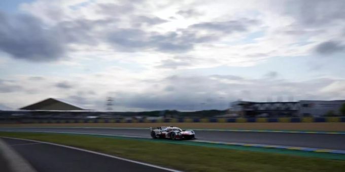 Toyota-Fahrer Kamui Kobayashi auf der Strecke. Kamui Kobayashi