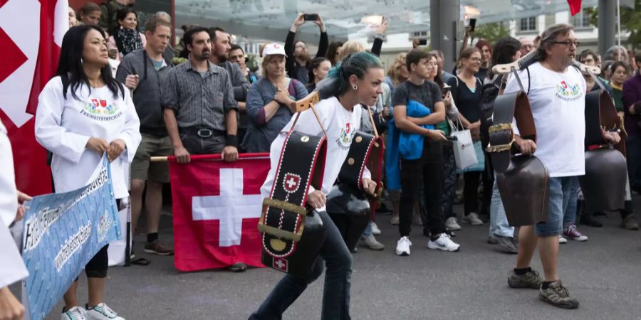 Corona-Skeptiker demonstrieren in Bern (Archivbild).