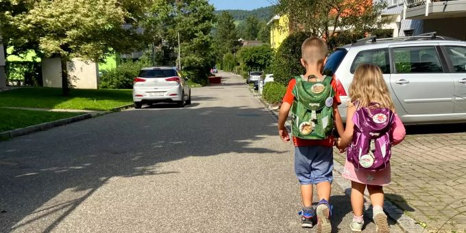Diese jüngsten Verkehrsteilnehmerinnen und Verkehrsteilnehmer sind bei Schulanfang besonders grossen Gefahren ausgesetzt und haben daher noch mehr Anspruch auf Sicherheit und Schutz. Schulbeginn