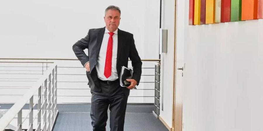 Claus Weselsky, Vorsitzender der Lokführergewerkschaft GDL, ist mit dem Angebot der Bahn nicht zufrieden. Foto: Annette Riedl/dpa