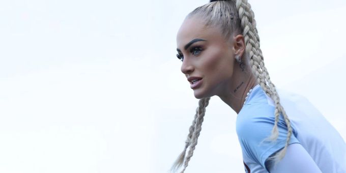 Wegen Make-Up - Alisha Lehmann wird mit Ronaldo und Beckham verglichen
