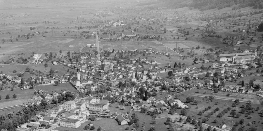 Siebnen im Jahr 1964