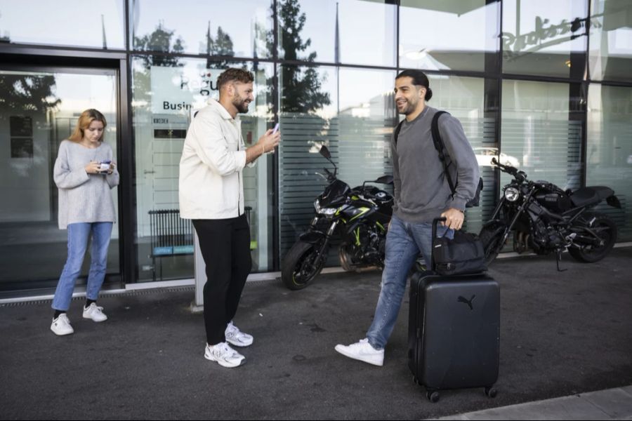 Ricardo Rodriguez bei der Ankunft in Kloten.