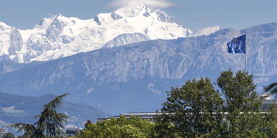 Den Gipfel des Mont Blanc sieht man auch von Genf aus. (Archivbild)