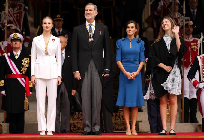 König Felipe mit seiner Frau Letizia und den Töchtern Leonor und Sofia. Leonor