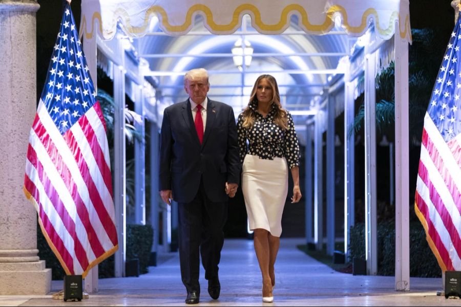 Donald will nochmals ins Weisse Haus einziehen. Gattin Melania unterstützt ihn.