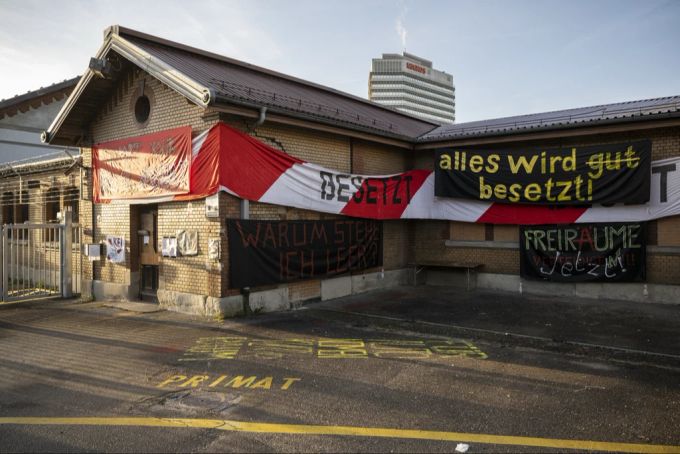 Ein besetztes Haus in Zürich (Symbolbild). Besetztes Haus