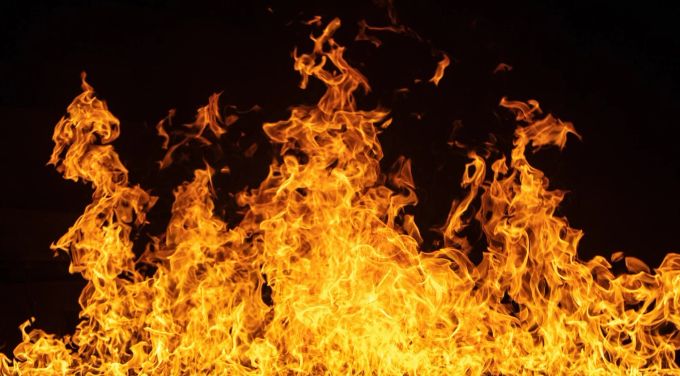 Durch das Feuer blieb ein beissender Geruch im gesamten Gebäude zurück - und die Studierenden fühlten sich verunsichert, ob sie dadurch gesundheitliche Schäden ereilen könnte. brand