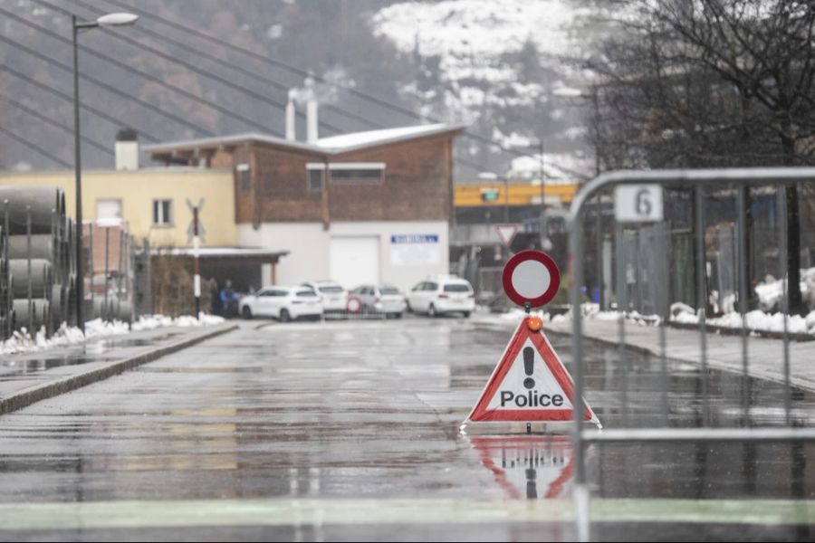 Nach dem Täter wurde grossräumig gesucht, nach acht Stunden Fahndung wurde er verhaftet.