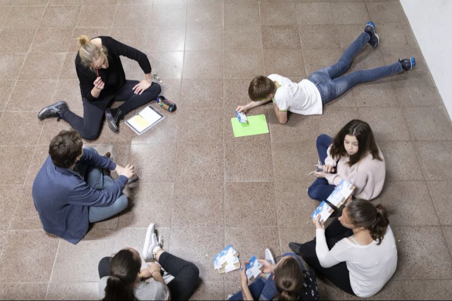 «Ich frage mich, ob die Zeit nicht sinnvoller genutzt werden sollte. Zum Beispiel mit Spielen, Theater oder gemeinsamem Backen», sagt sie. (Symbolbild)