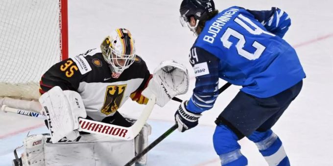 Das DEB-Team (Deutscher Eishockey-Bund) spielt an der WM um Bronze. Deutscher Eishockey-Bund