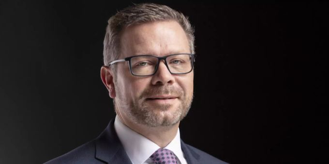 Thomas Rechsteiner (Mitte/AI) darf für das Ende der Sommersession 2021 nicht im Nationalratssaal abstimmen. Er ist aufgrund eines Corona-Falls in Isolation oder Quarantäne. Thomas Rechsteiner Coronavirus Nationalrat
