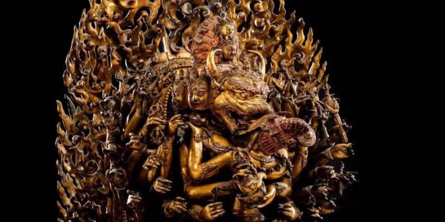 Die kaiserliche Goldbronze-Figur des Vajrabhairava aus der chinesischen Ming-Dynastie. Foto: Andreas Wagner/Nagel Auktionen Stuttgart/dpa
