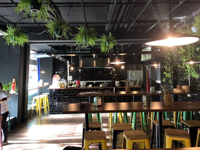 Im Foodgeisha erhalten die Gäste feinsten Streetfood aus Asien. Streetfood Baden
