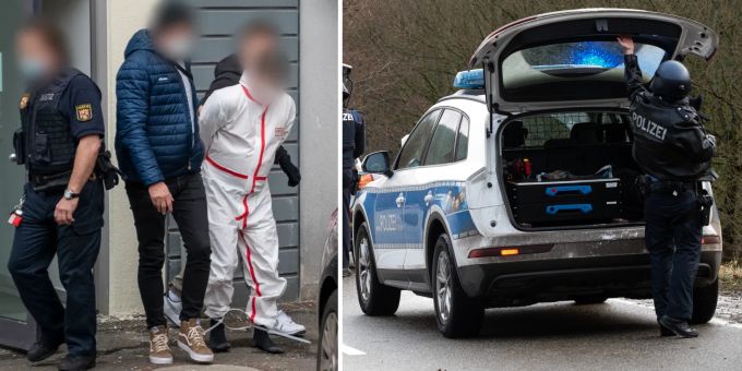 Ein Verdächtiger wird vor dem Gerichtsgebäude in ein Auto gebracht. Polizisten-Mord