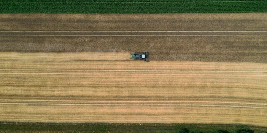 Traktor auf einem Feld in Lünen