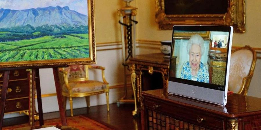 Die Queen ist wieder online. Foto: Victoria Jones/PA Wire/dpa