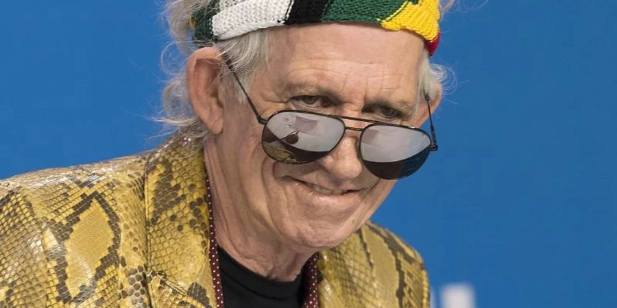 Keith Richards mag kleine Clubs und ist auch gern mal Leadsänger. Foto: Warren Toda/EPA/dpa