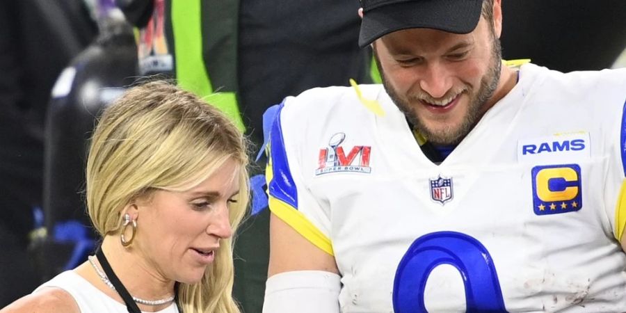 Rams-Star Matthew Stafford und Ehefrau Kelly nach dem Super-Bowl-Sieg.