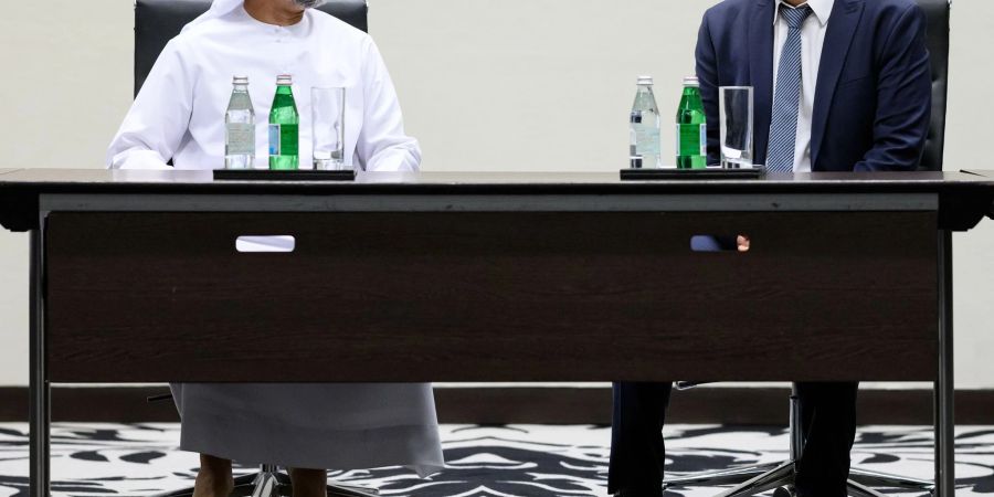 Wirtschaftsminister Robert Habeck führt in den Vereinigten Arabischen Emiraten (VAE) Gespräche über mögliche Energieimporte.
