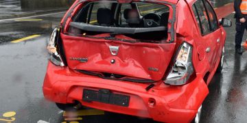 Luzern LU: Autolenkerin bei Kollision mit Lastwagen verletzt