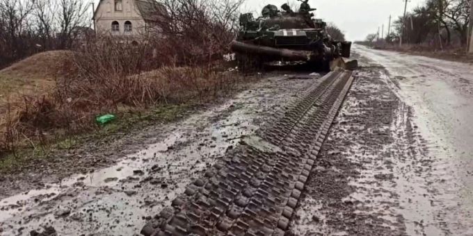 Ein ukrainischer Panzer in der Nähe von Mariupol. ukraine krieg panzer