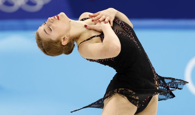 Alexia Paganini schafft die Quali für die Kür mit Rang 19. Olympia 2022