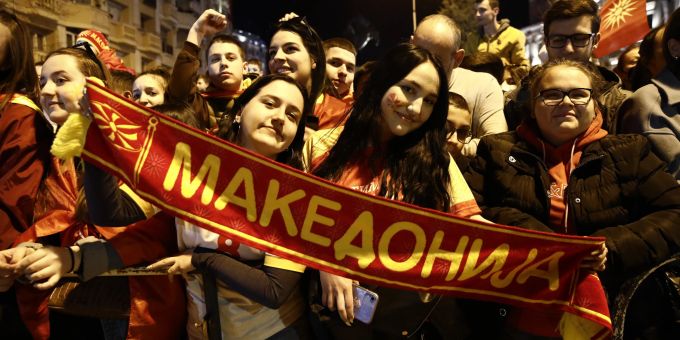 Hoffen auf eine Teilnahme an der WM 2022: Die Fans von Nordmazedonien. Wm 2022