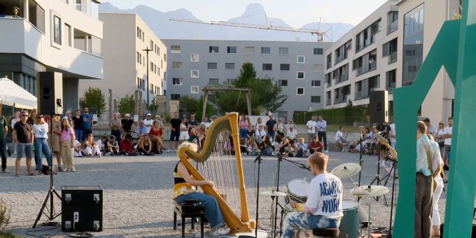 Stimmung am Pabellón de Thun 2022. Thun Konzert
