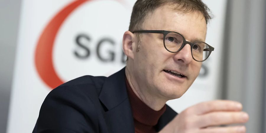 In den Lohnverhandlungen fordert Daniel Lampart, Chefökonom des Schweizerischen Gewerkschaftsbunds, dass sich Arbeitgeber an den Gesundheitskosten beteiligen. (Archivbild)
