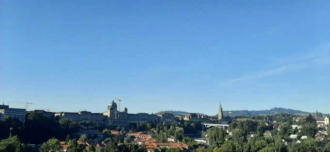 Die wunderbare Aussicht vom Dach des Brückenkopfs bei der Marzilibrücke. Ragazzi di Berna