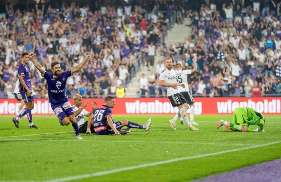 Kurzzeitiger Jubel: Austria Wien erzielt in der 96. Minute das 3:4 gegen Legia Warschau.