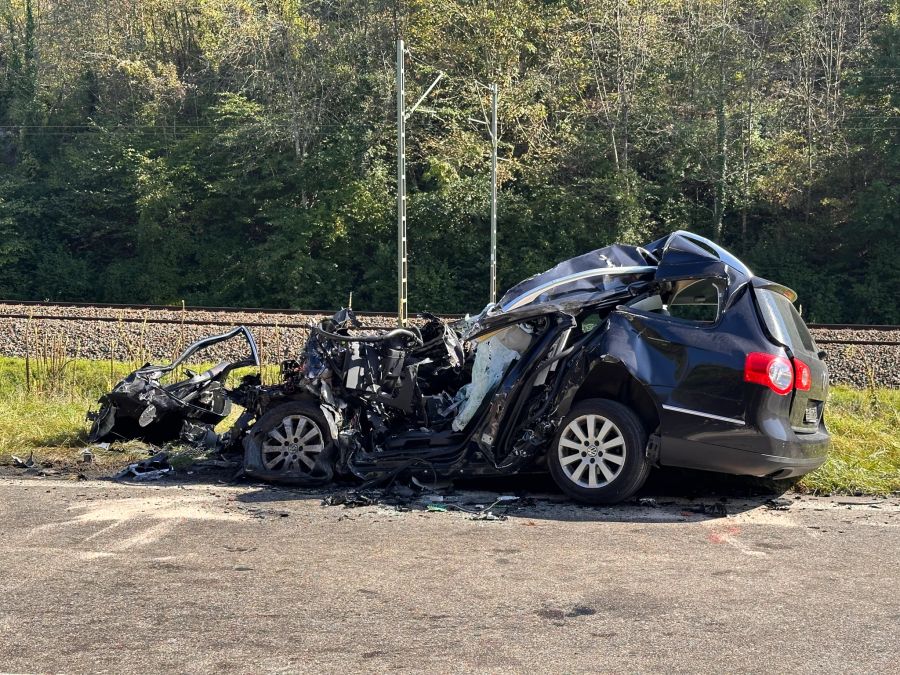 Der Autofahrer zog sich tödliche Verletzungen zu.