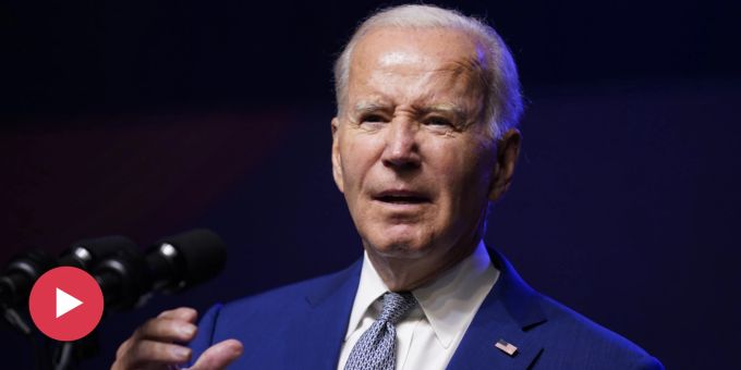«Gehe ins Bett» - Spielen verwirrte Biden-Auftritte Trump in die Hände?